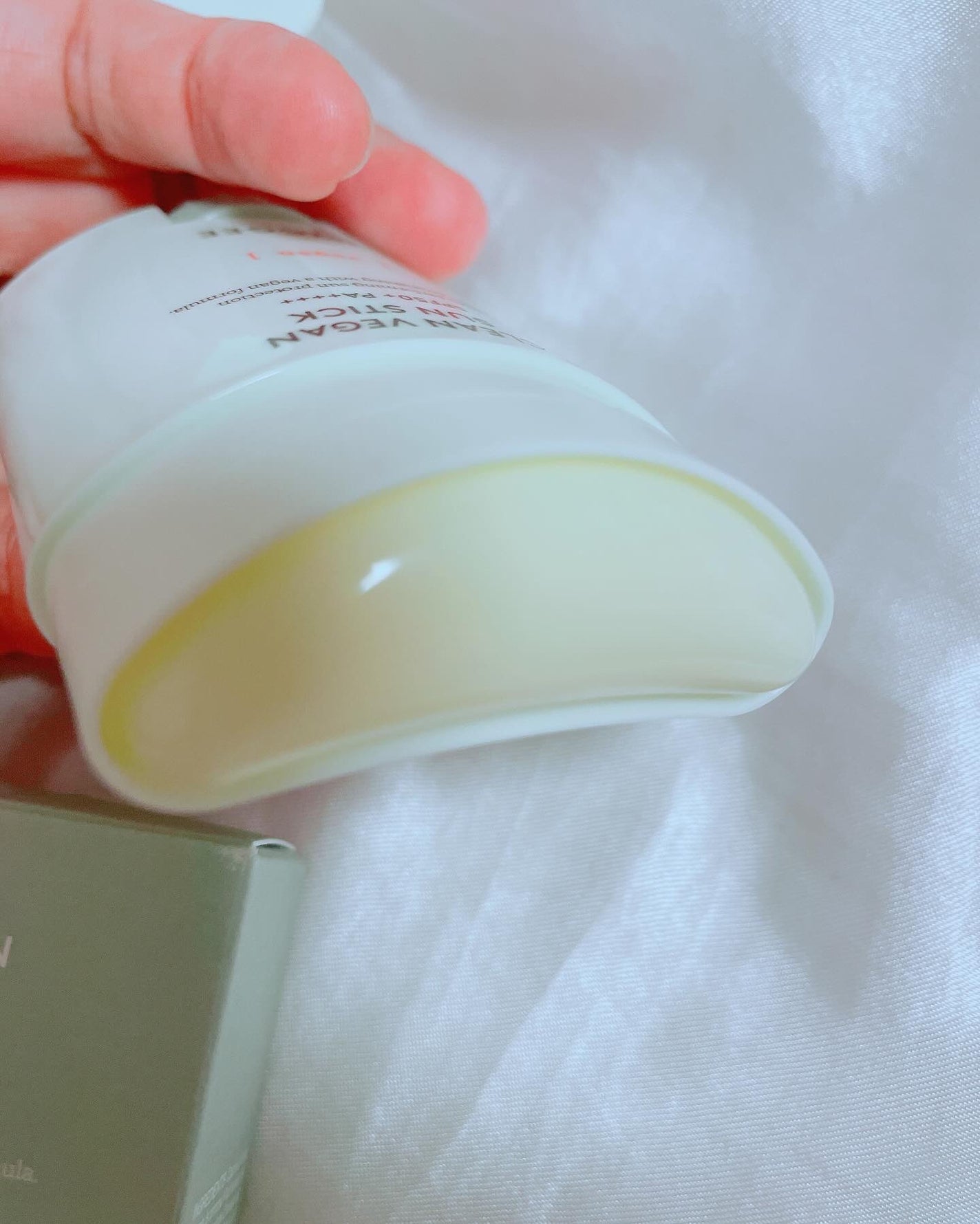 クリーンヴィーガンサンスティック/HYGGEE/日焼け止めスティックを使ったクチコミ(2枚目)