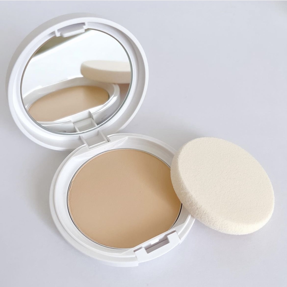 パウダレスフィットファンデーション 01 ライトオークル/Moist Labo/パウダーファンデーションを使ったクチコミ（3枚目）