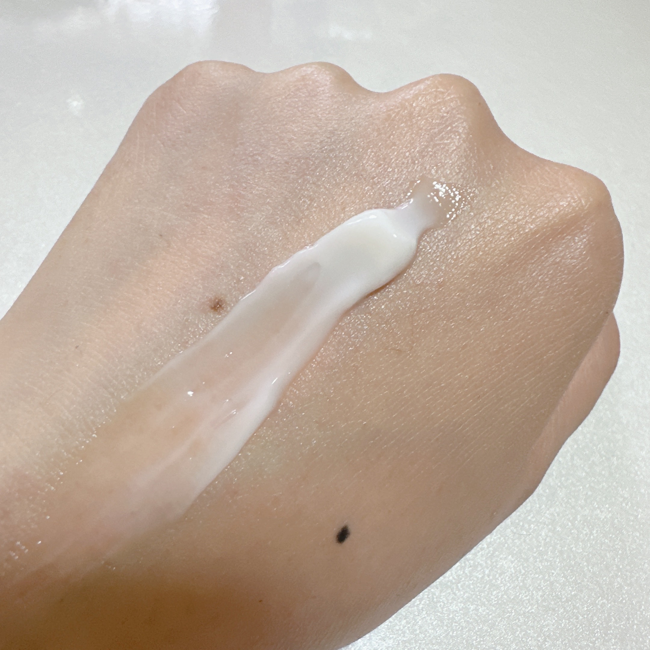 エキスパートマデカクリーム （レイディアンス）/センテリアン24/フェイスクリームを使ったクチコミ（3枚目）