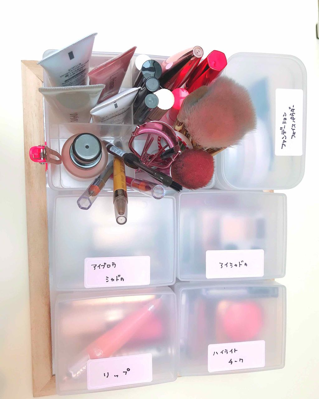 ちびもも。 on LIPS 「セリアのケースに入れてラベルシール貼ってます。ホワイトボードの..」(1枚目)