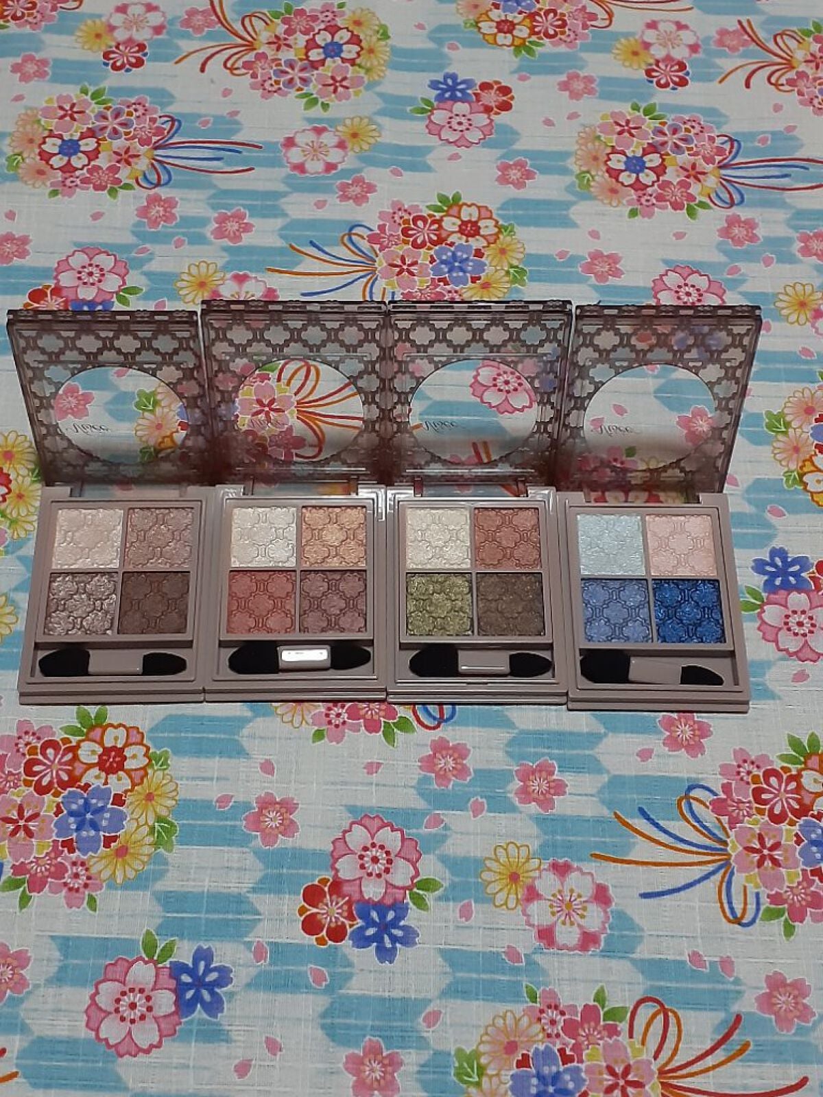 shiny_beauty_fdd on LIPS 「ヴィセリシェグロッシーリッチアイズBE-1ライトベージュ❄️O..」(3枚目)