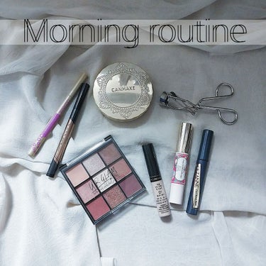 🌞田舎JKのMorning routine🌞

美容に関してのルーティンを紹介します！
①洗顔したあとは冷やし化粧水！

②スクールメイクをする！
      マシュマロフィニッシュパウダー
     