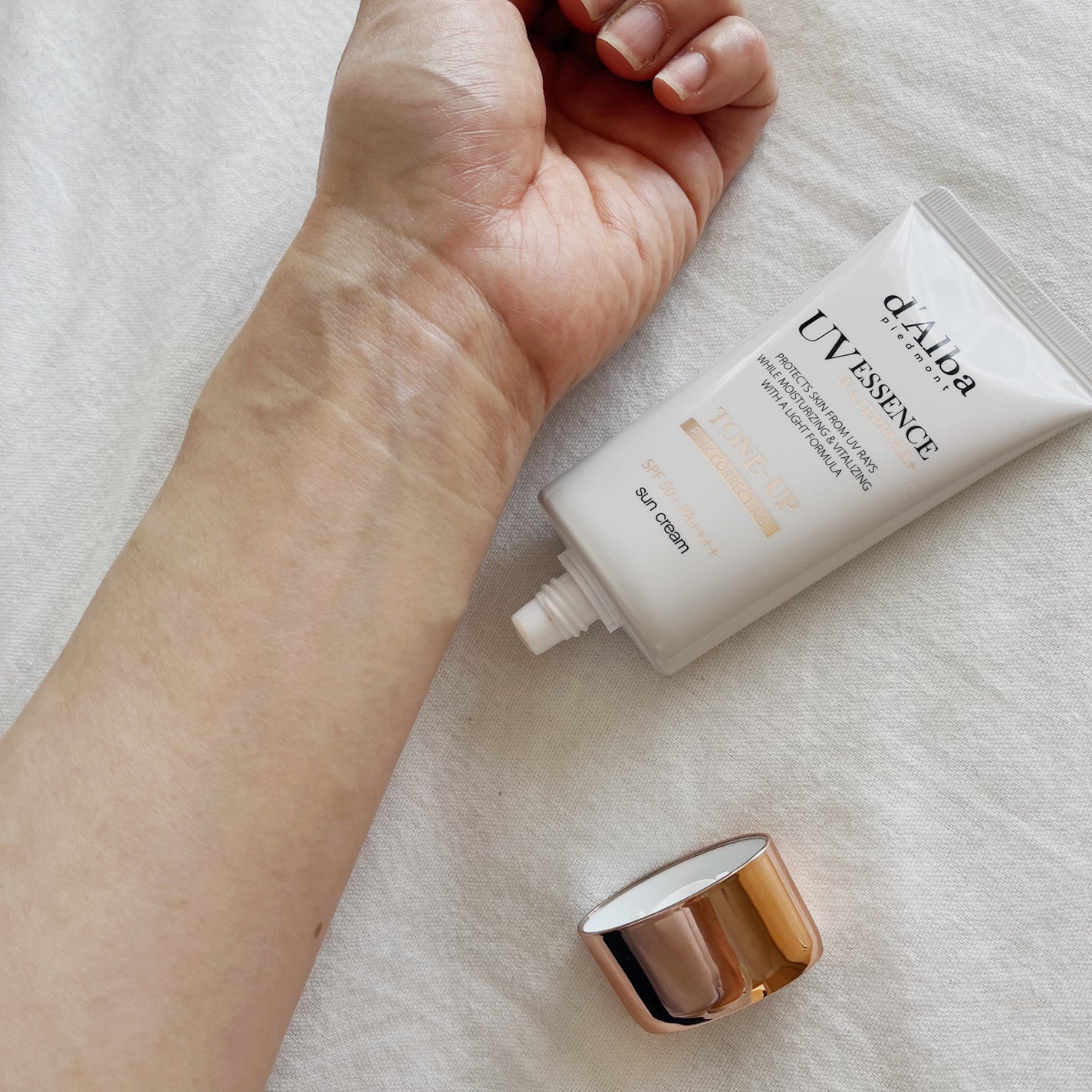 ウォータフルトーンアップサンクリーム/ダルバ/日焼け止めクリームを使ったクチコミ(3枚目)