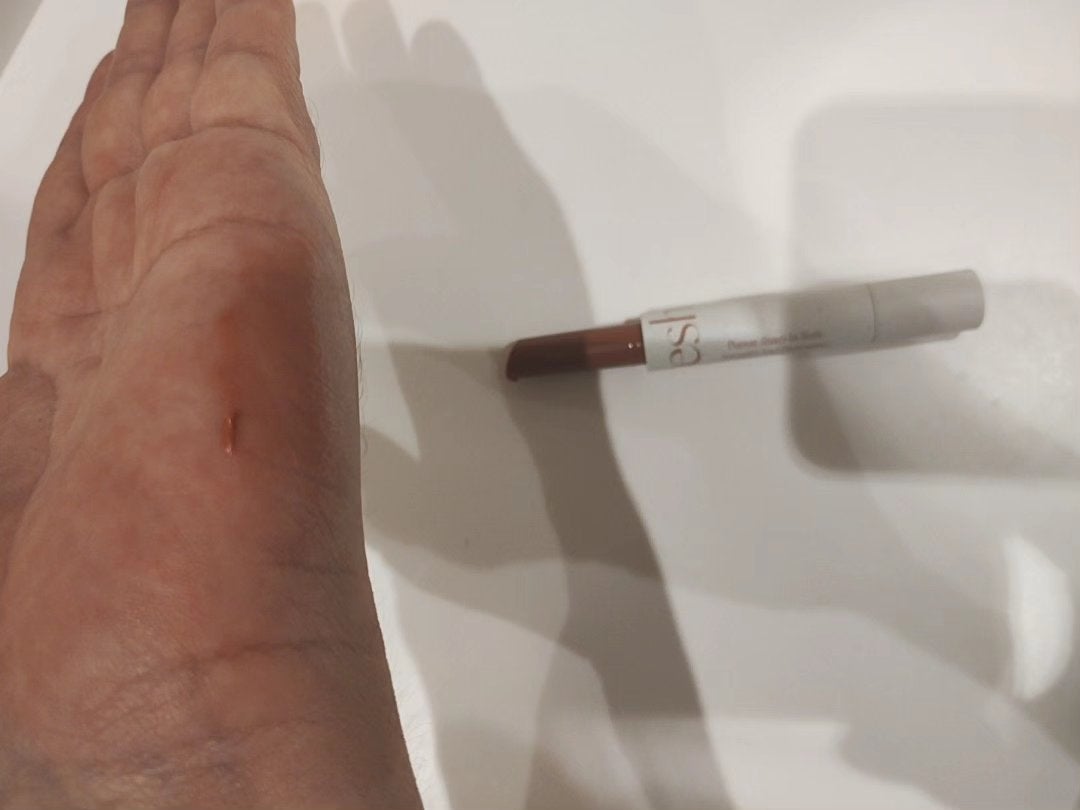 mcgroupakiko on LIPS 「気分やその日のファッションによってメイクやコスメポーチも変える..」(8枚目)