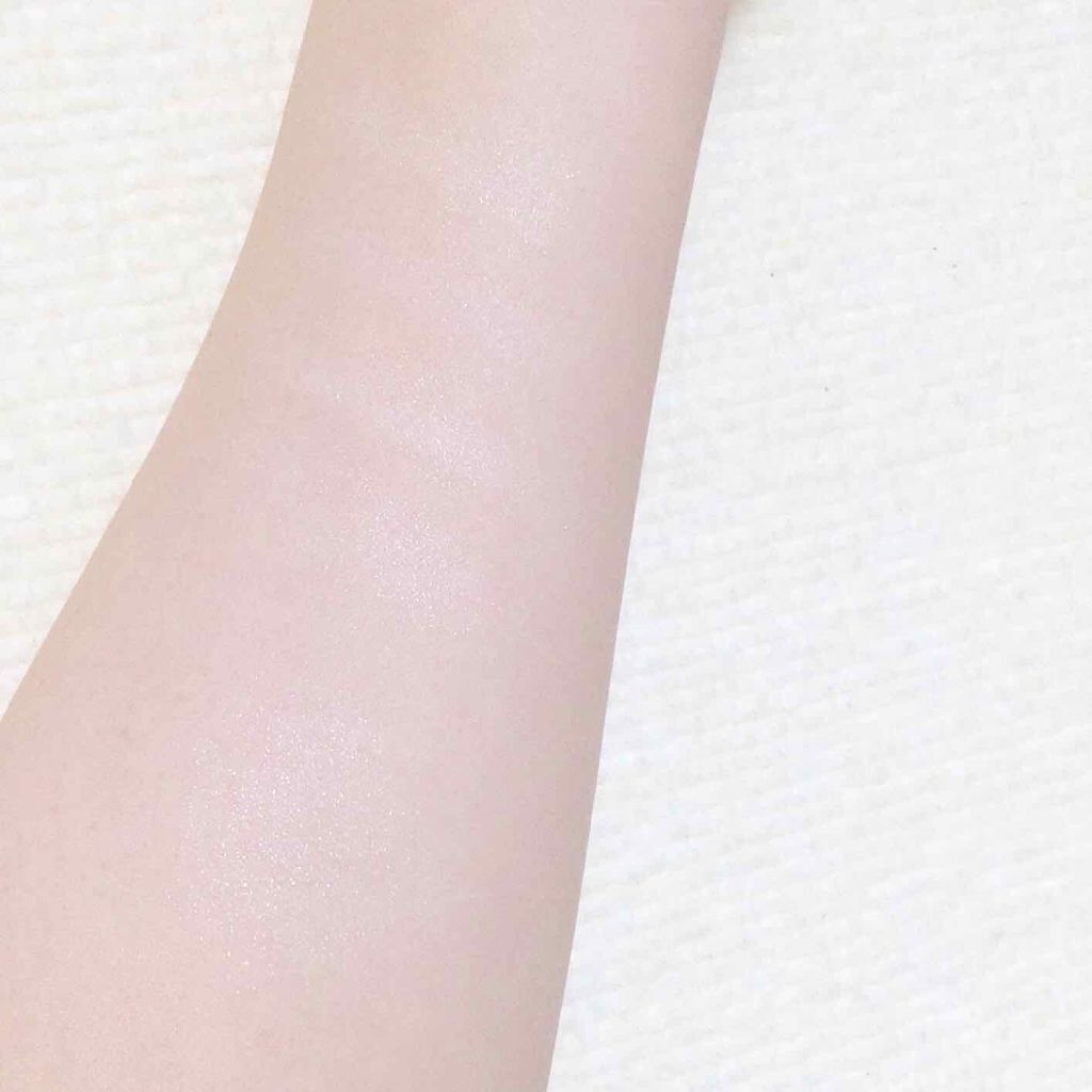 グロウフルールハイライター 02 イルミネートライト/キャンメイク/パウダーハイライトを使ったクチコミ（2枚目）