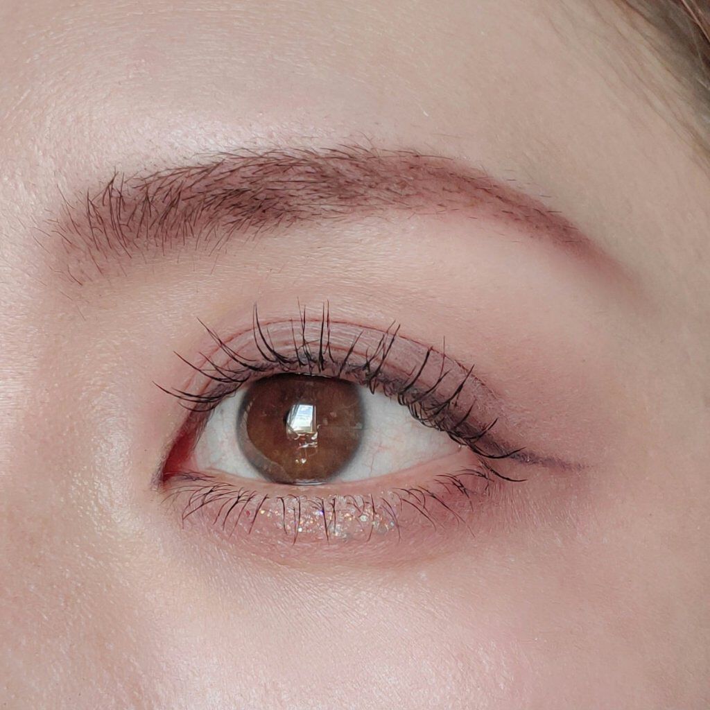 DAZE EYE GLITTER/4OIN /リキッドアイシャドウを使ったクチコミ（2枚目）