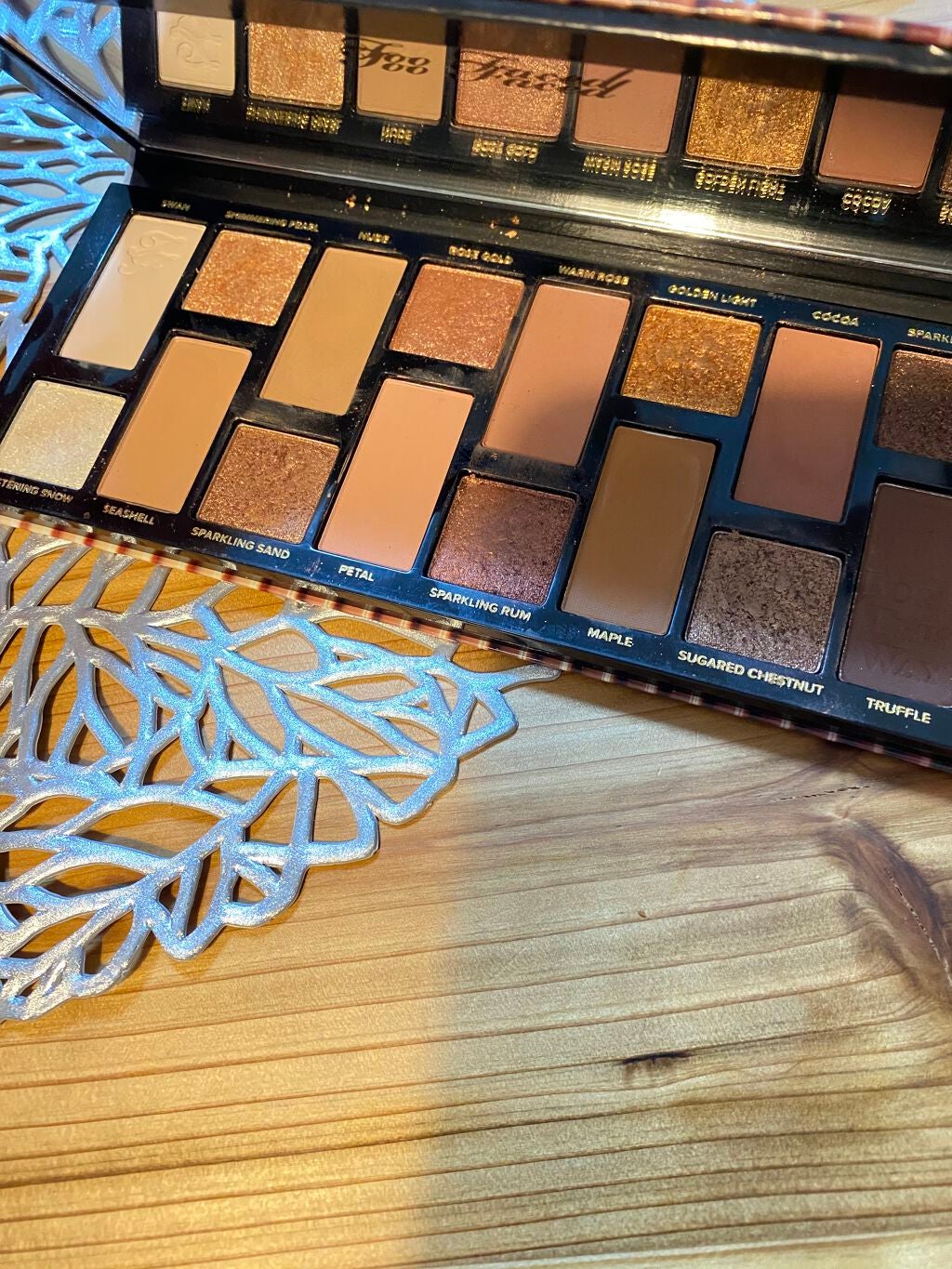 ボーン ディス ウェイ ザ ナチュラル ヌード アイシャドウ パレット/Too Faced/アイシャドウパレットを使ったクチコミ(2枚目)