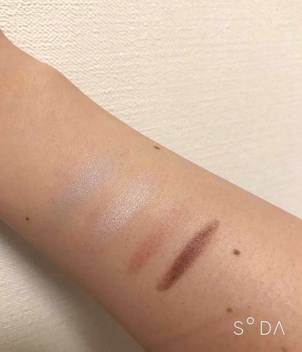 リアルクローズシャドウ/excel/アイシャドウパレットを使ったクチコミ(2枚目)