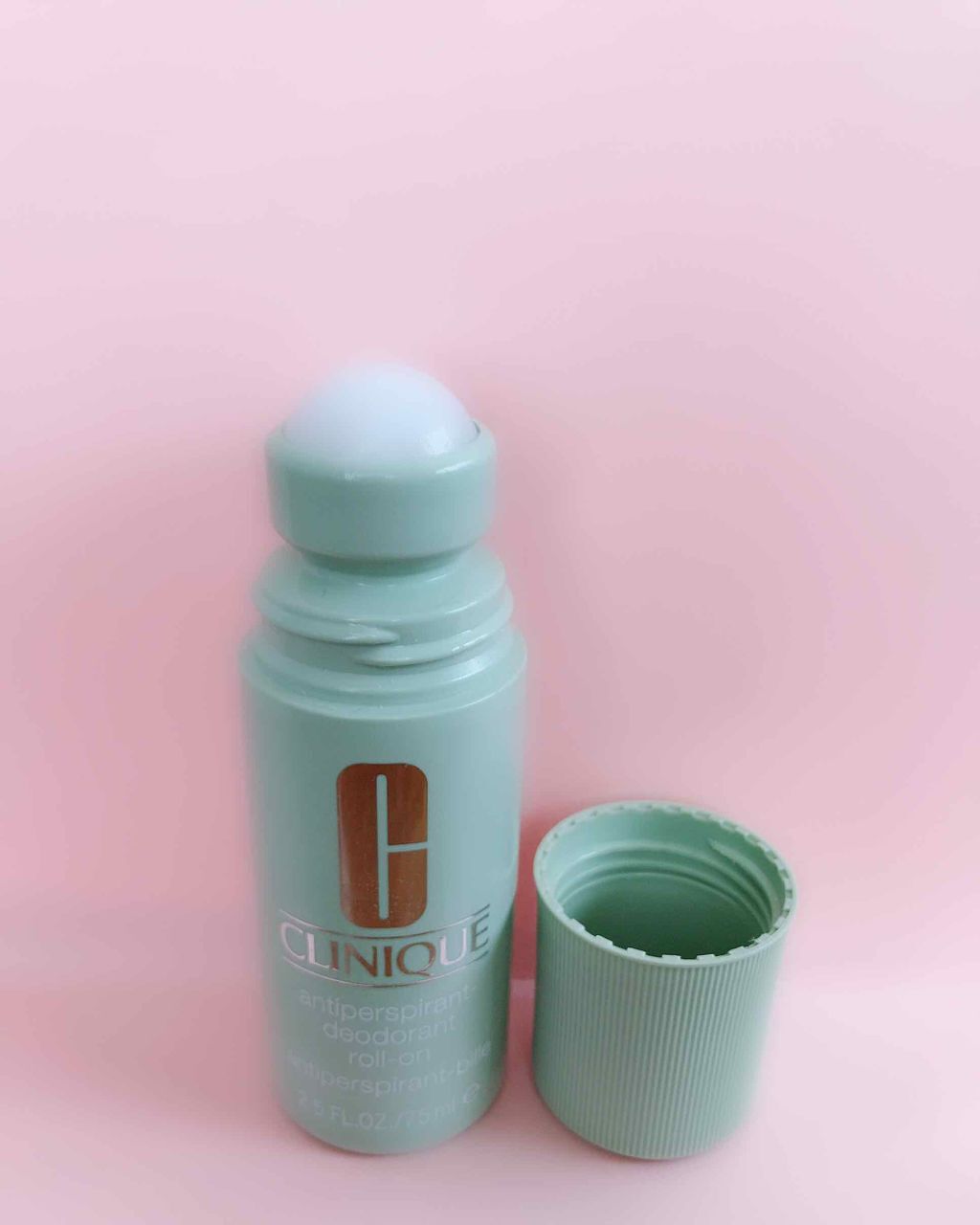 アンティ パースパイラント デオドラント ロールオン N〈医薬部外品〉/CLINIQUE/デオドラント・制汗剤を使ったクチコミ(2枚目)