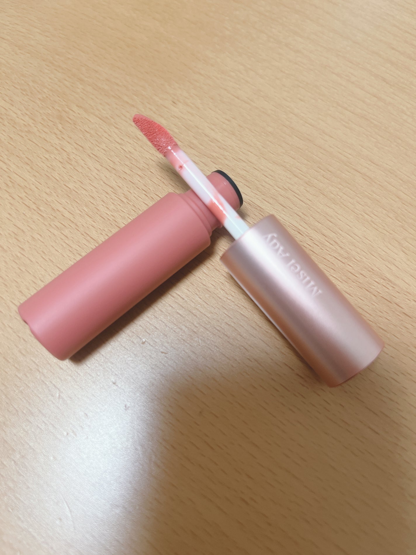 ウォータリーリップティント マット/ミゼルエディ/リップティントを使ったクチコミ(2枚目)