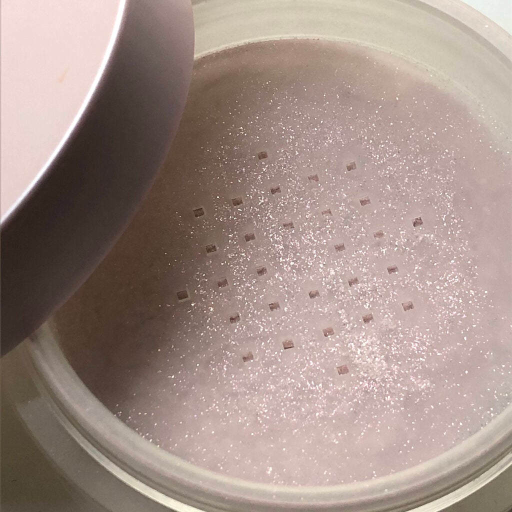 チャンス オー タンドゥル シマリング フレグランス パウダー/CHANEL/香水(その他)を使ったクチコミ(5枚目)