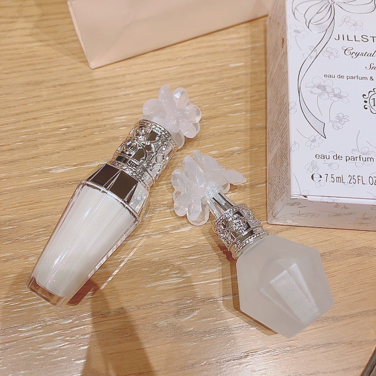 ジルスチュアート クリスタルブルーム スノー  オードパルファン & リップブーケ セラム/JILL STUART/その他キットセットを使ったクチコミ（2枚目）