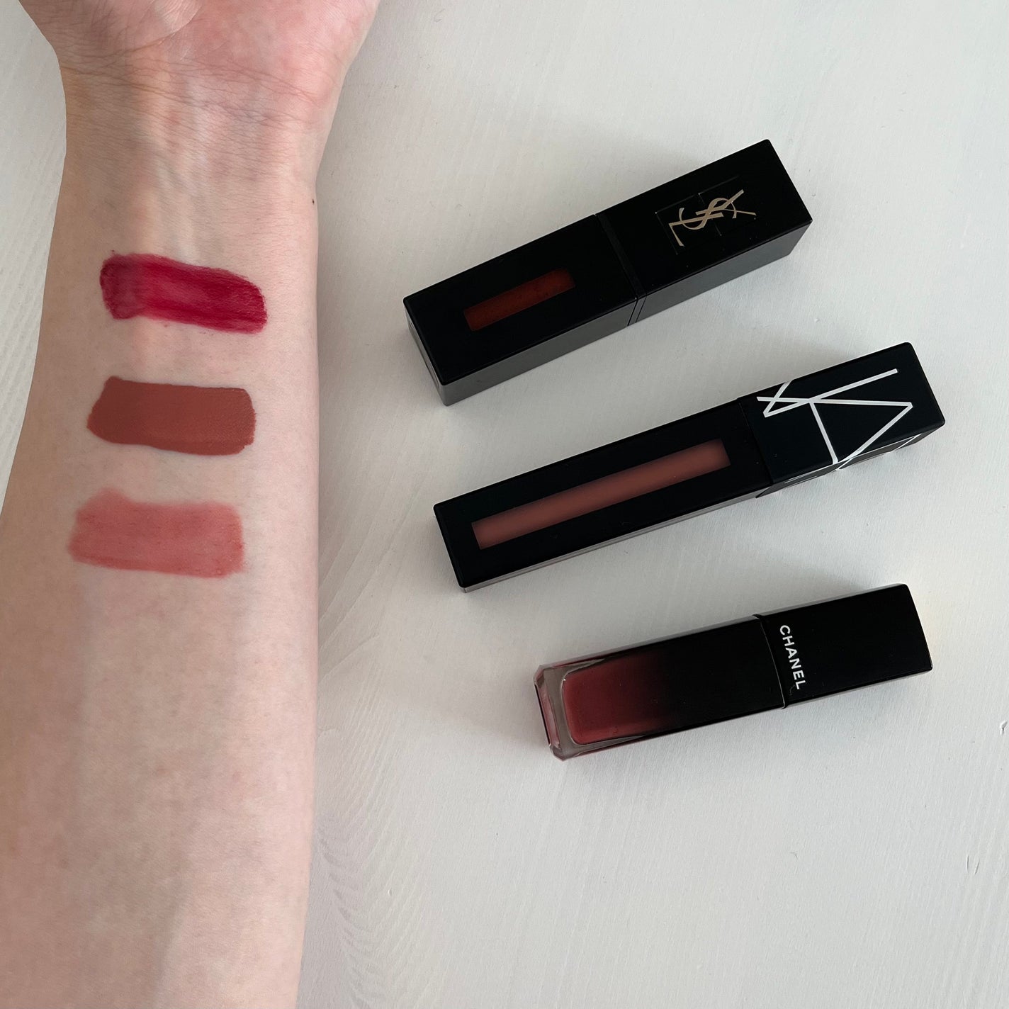 ルージュ ピュールクチュール ヴェルニ ヴィニルクリーム/YVES SAINT LAURENT BEAUTE/口紅を使ったクチコミ(2枚目)