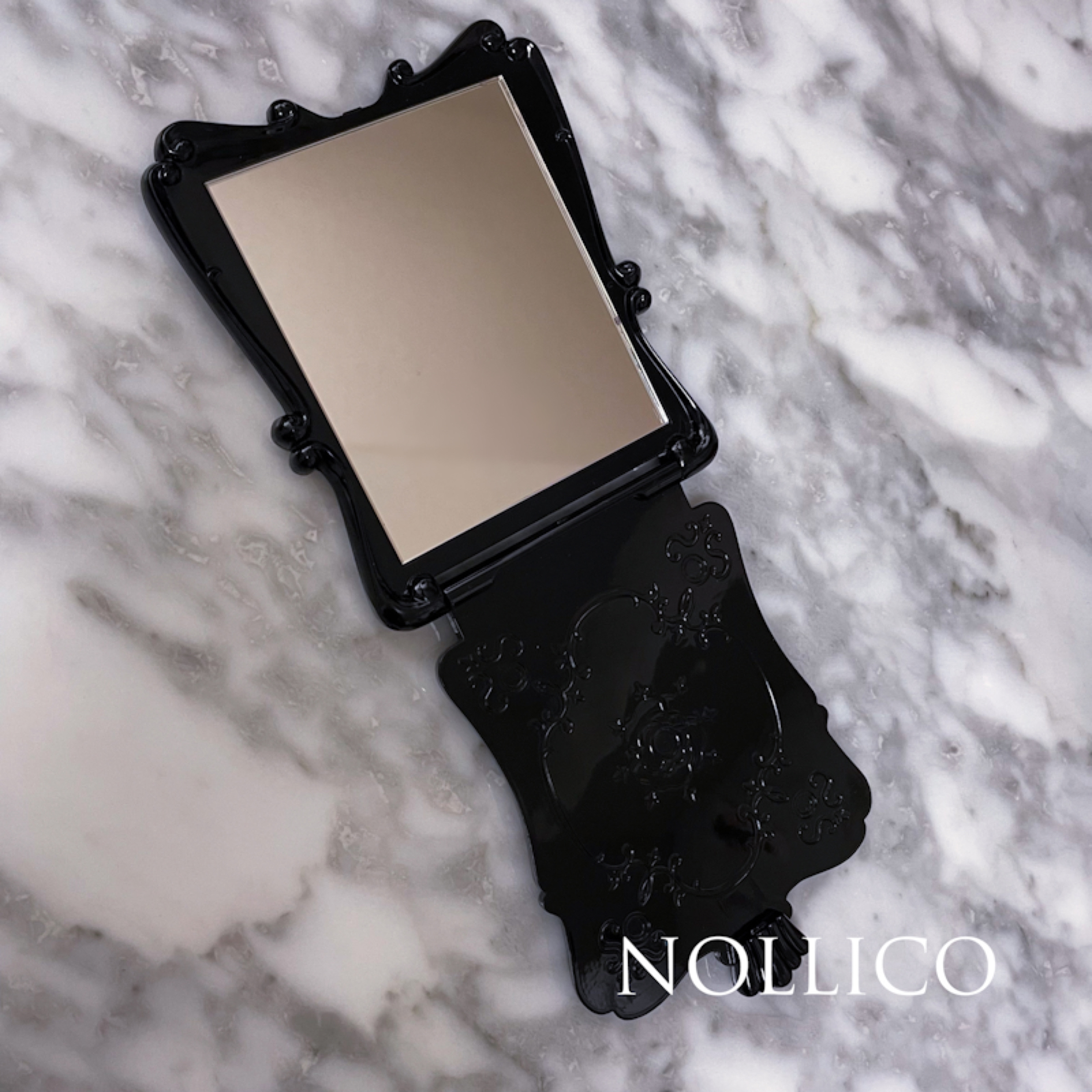 スイ ブラック コンパクト ミラー/ANNA SUI/その他化粧小物を使ったクチコミ（3枚目）