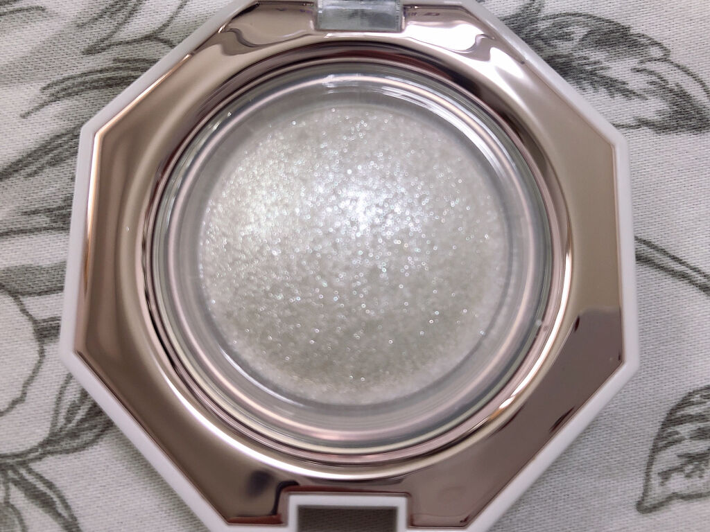 ダイヤモンドハイライト/ukiss/パウダーハイライトを使ったクチコミ（2枚目）