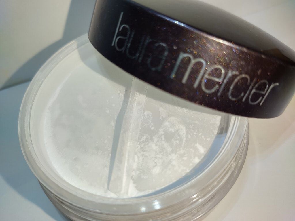 インヴィジブルルースセッティングパウダー/ローラ メルシエ/ルースパウダーを使ったクチコミ(2枚目)