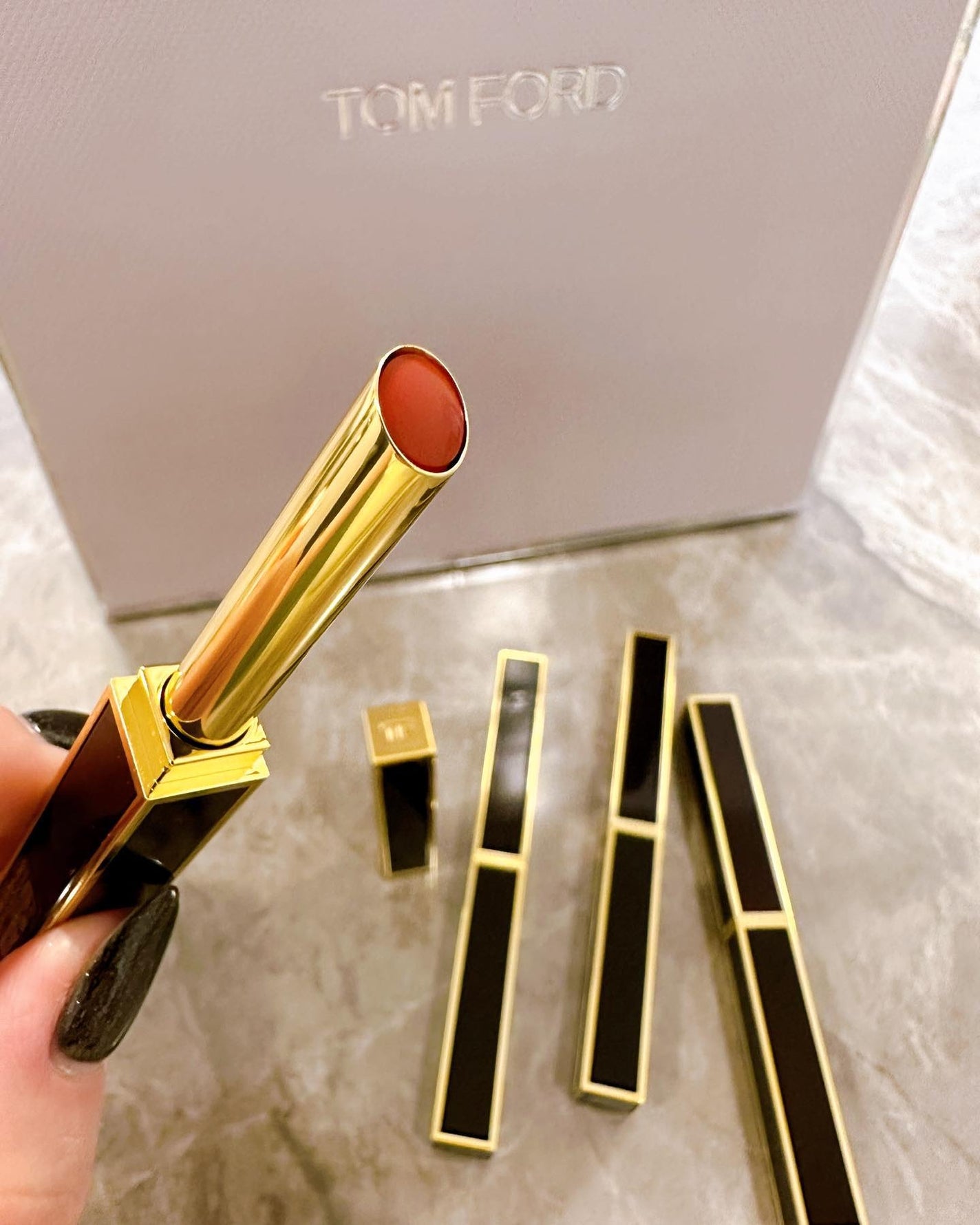 スリム リップ カラー シャイン/TOM FORD BEAUTY/口紅を使ったクチコミ(2枚目)