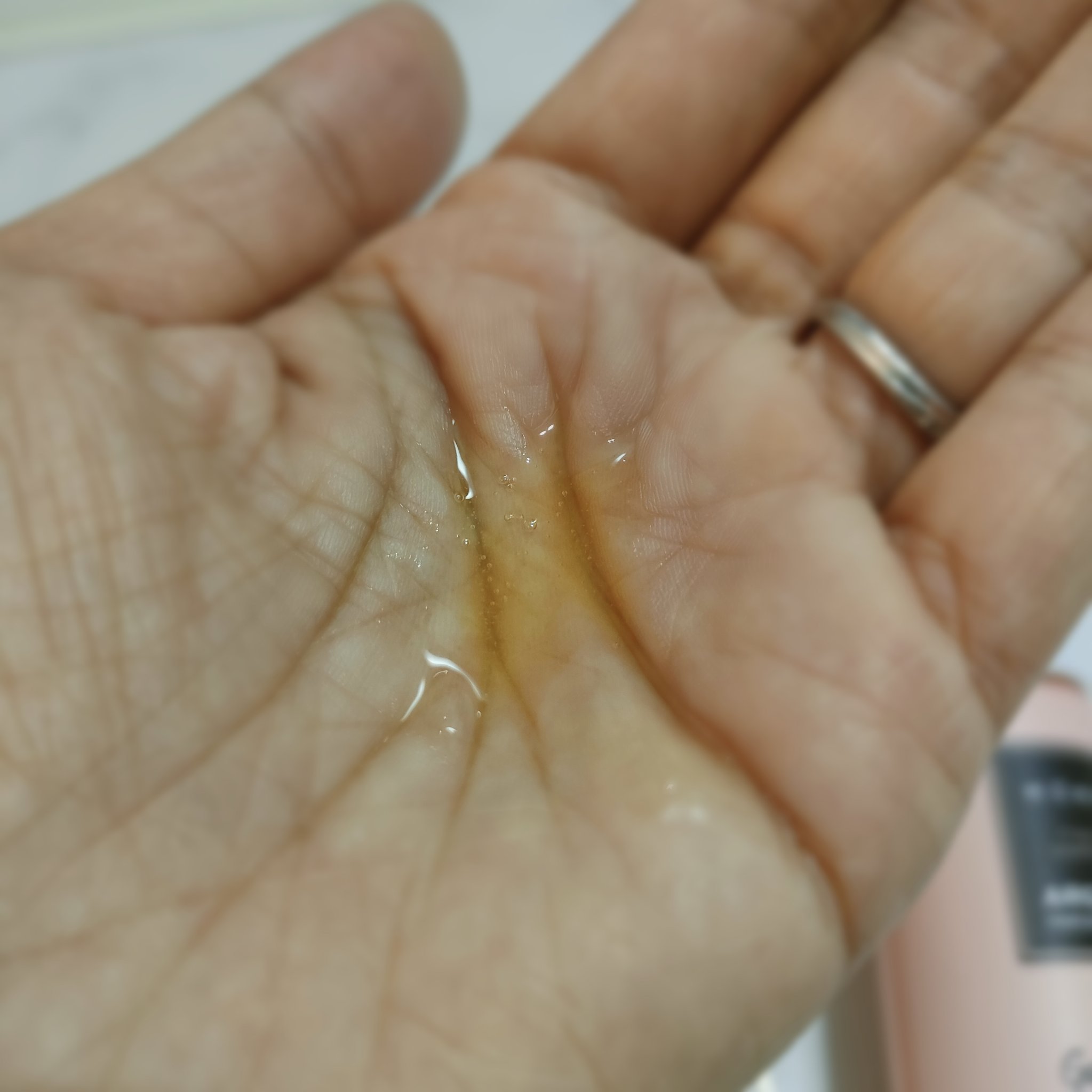 モモアルガンヘアエッセンス/ガランビュー/ヘアオイルを使ったクチコミ（2枚目）