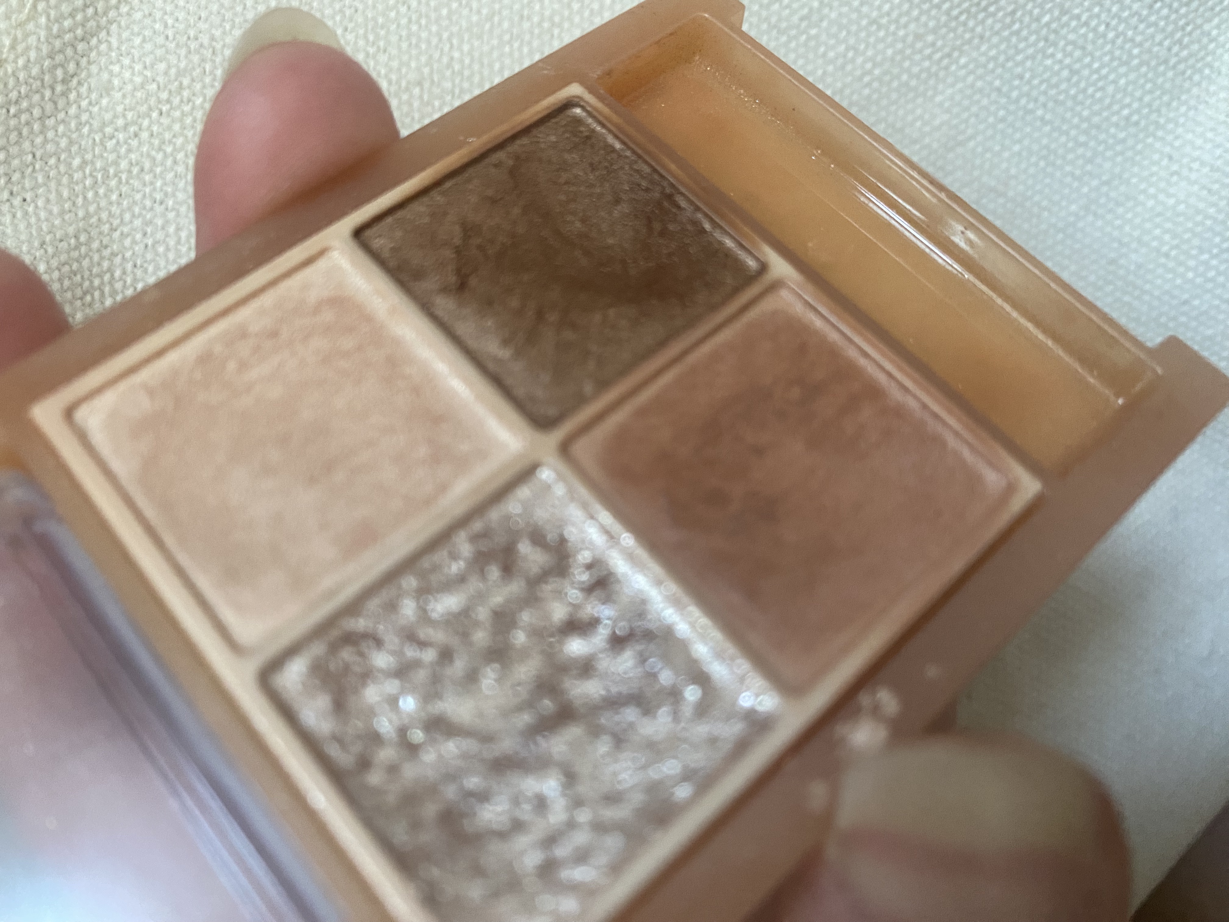 ベージュトーンアイシャドウ/CEZANNE/アイシャドウパレットを使ったクチコミ（1枚目）