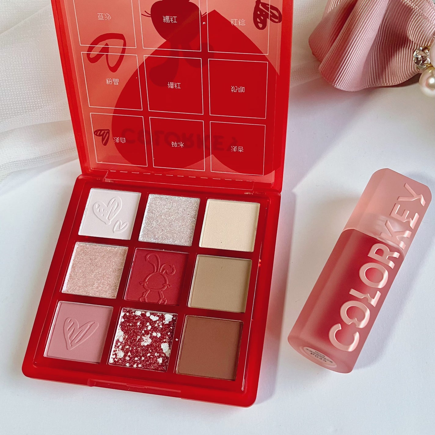 干支シリーズ卯年9色アイシャドウパレット/COLORKEY/アイシャドウパレットを使ったクチコミ(1枚目)