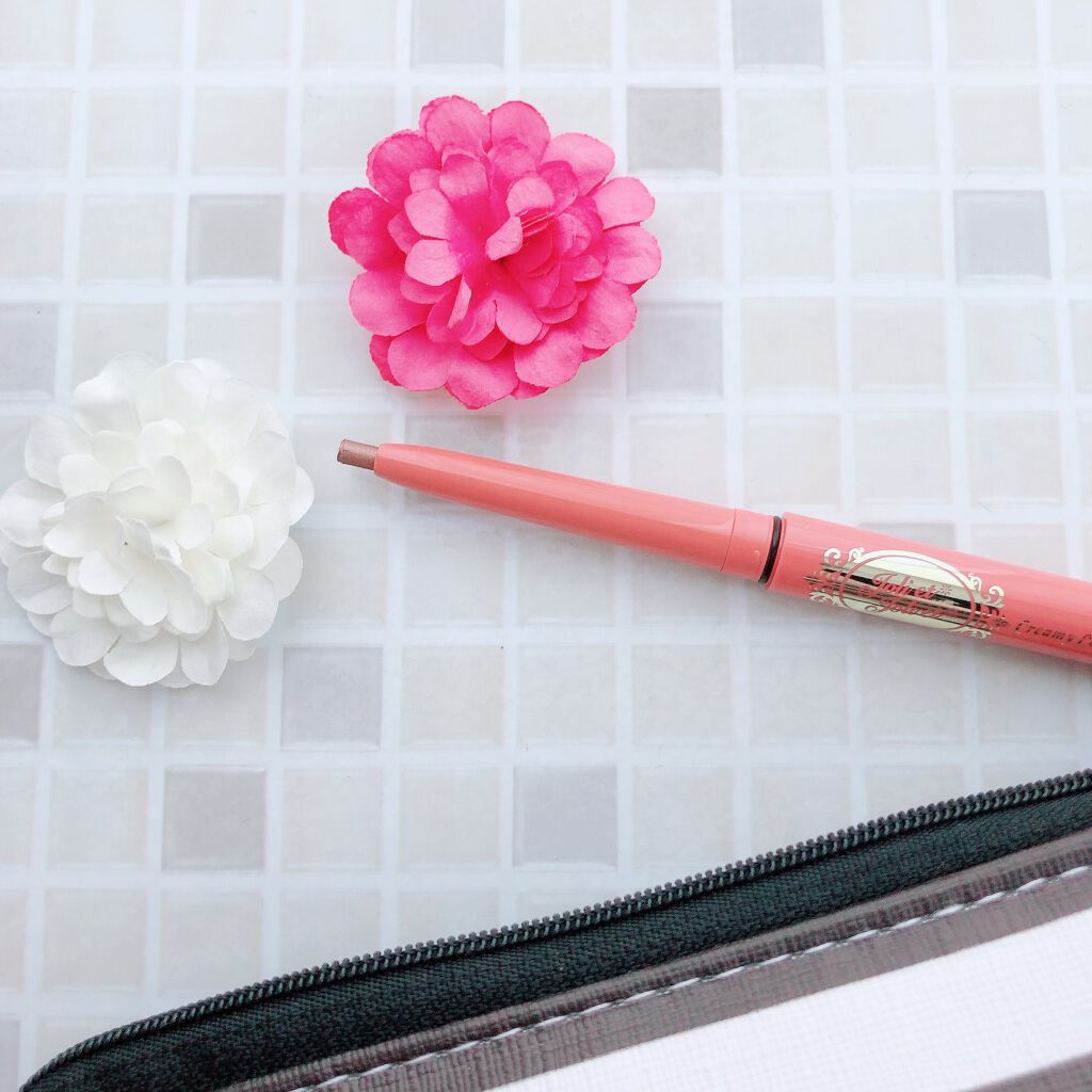 アヴァンセ ジョリ･エ ジョリ･エ クリーミィカラーライナー ローズゴールド/アヴァンセ/ペンシルアイライナーを使ったクチコミ（3枚目）