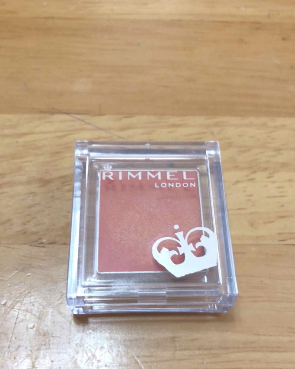 プリズム パウダーアイカラー/リンメル ロンドン/単色アイシャドウを使ったクチコミ（1枚目）