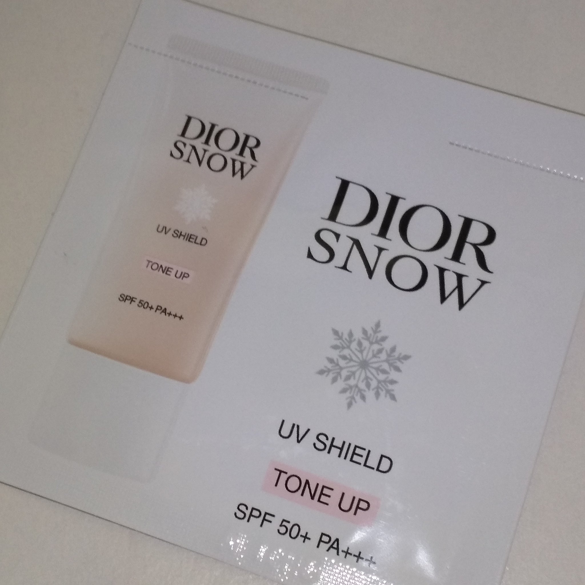 ディオール スノー UVシールド トーンアップ 50+/Dior/日焼け止めミルクを使ったクチコミ（3枚目）