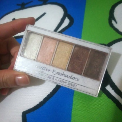 エルファーグリッターアイシャドウ/DAISO/アイシャドウパレットを使ったクチコミ(1枚目)