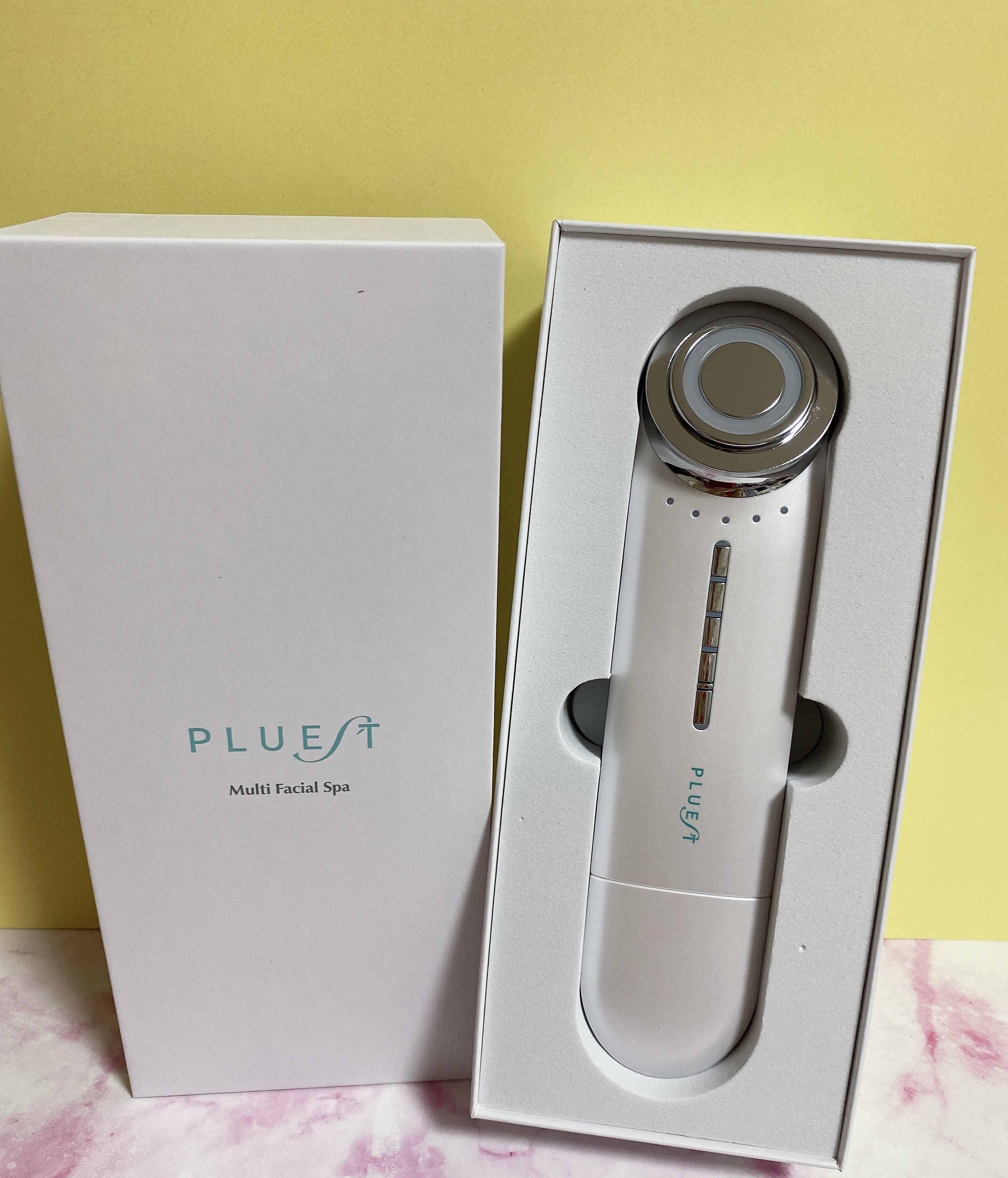 1台6役あるのが嬉しいです！
しかも、薄さにびっくりでした✨
薄いけどパワーや機能はしっかりでした☺️
本体も軽くて手が疲れないのも嬉しいです！ あと、強度も細かく設定できるのもありがたいポイントです❤️
その日のお肌状態によって使い分けて