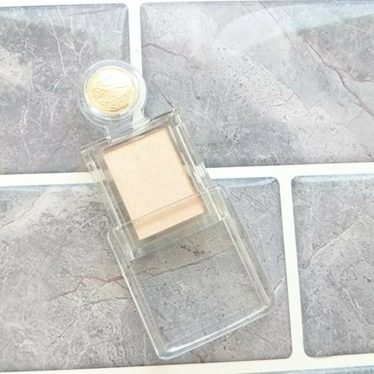 シャドーカスタマイズ/MAJOLICA MAJORCA/単色アイシャドウを使ったクチコミ（2枚目）