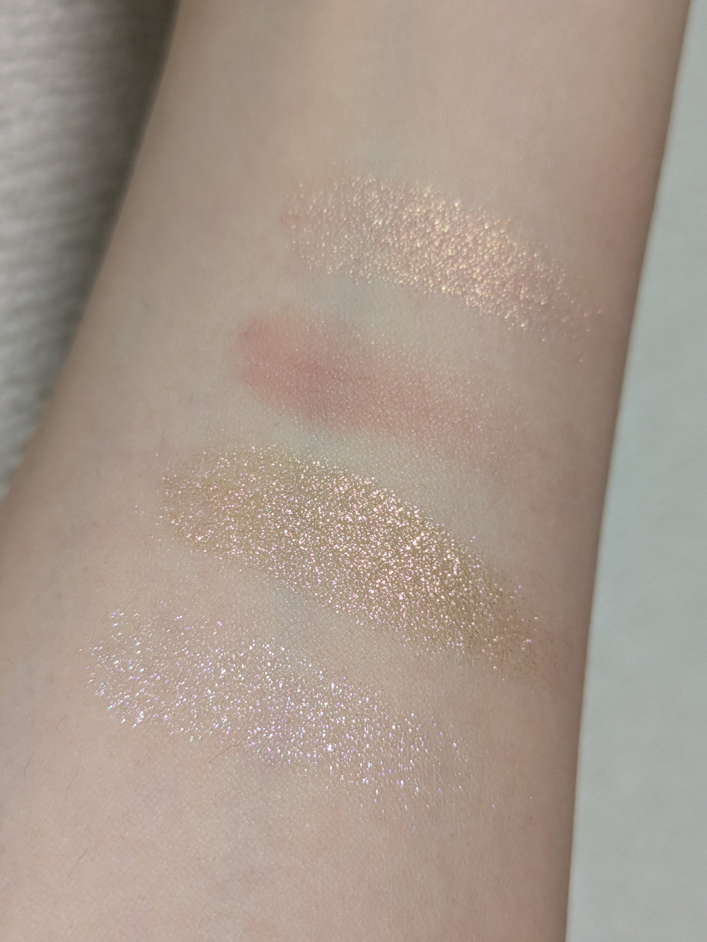 リュクス アイシャドウ クォード グロウ ウィズ ラブ コレクション/BOBBI BROWN/アイシャドウパレットを使ったクチコミ(3枚目)