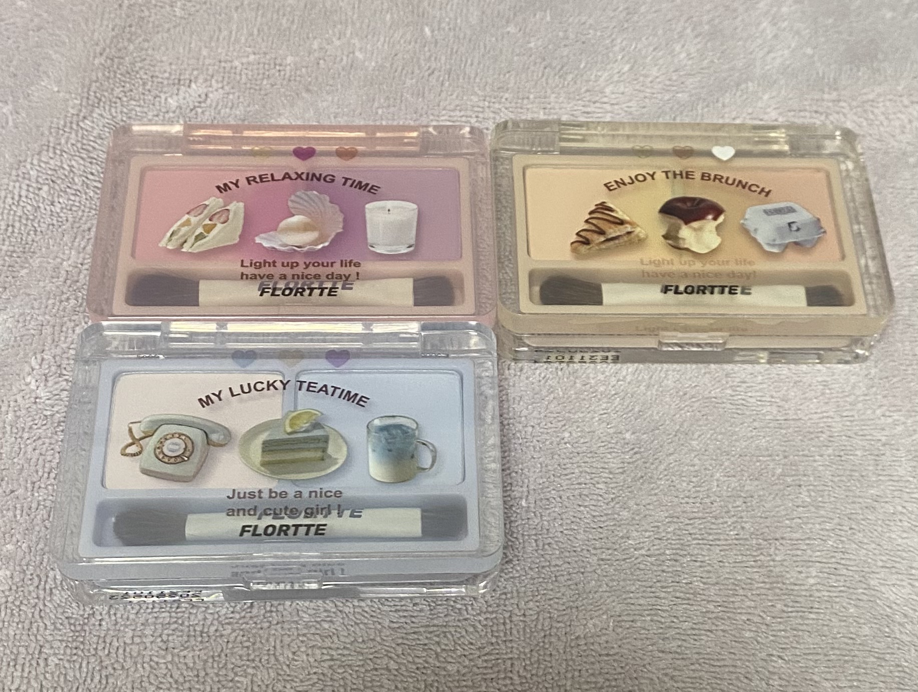 They Are Cute Two-Color Highlighter/FLORTTE/パウダーハイライトを使ったクチコミ（1枚目）