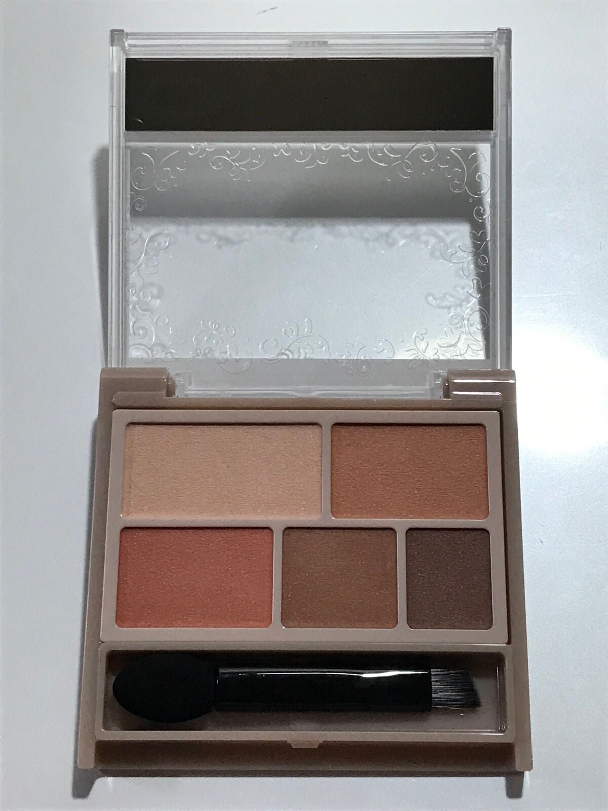 パーフェクトマルチアイズ/キャンメイク/アイシャドウパレットを使ったクチコミ(2枚目)