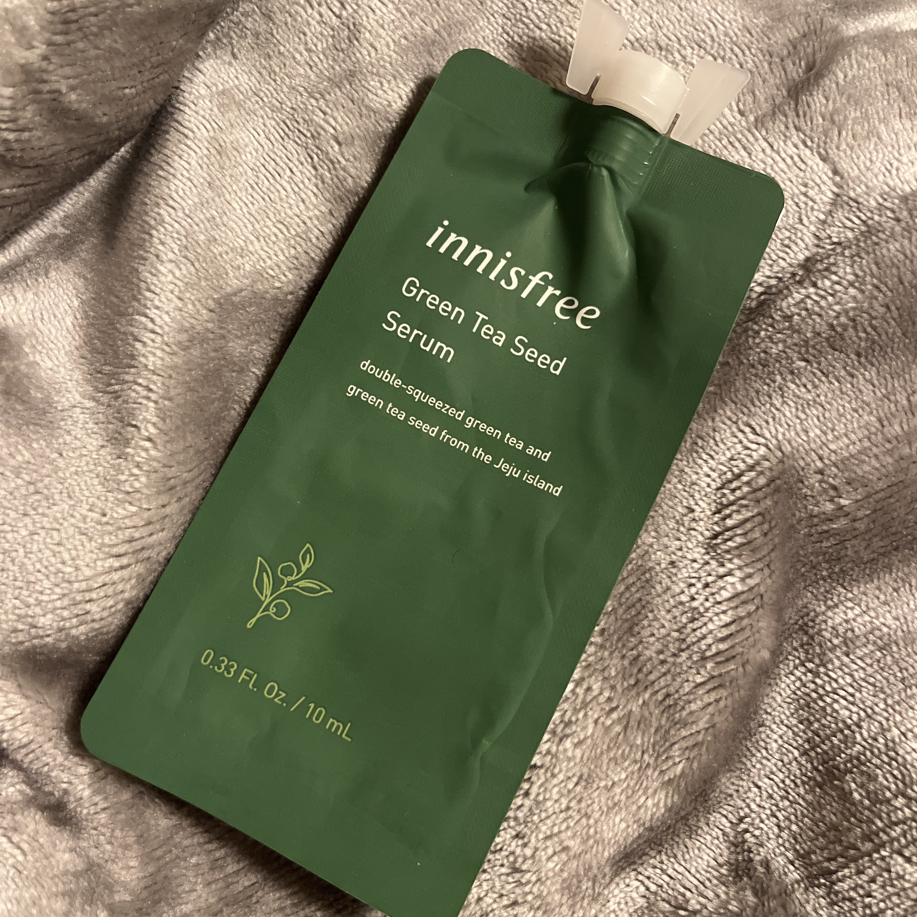 グリーンティーシード セラム 2019 Eco Hankie Edition/innisfree/美容液を使ったクチコミ（1枚目）