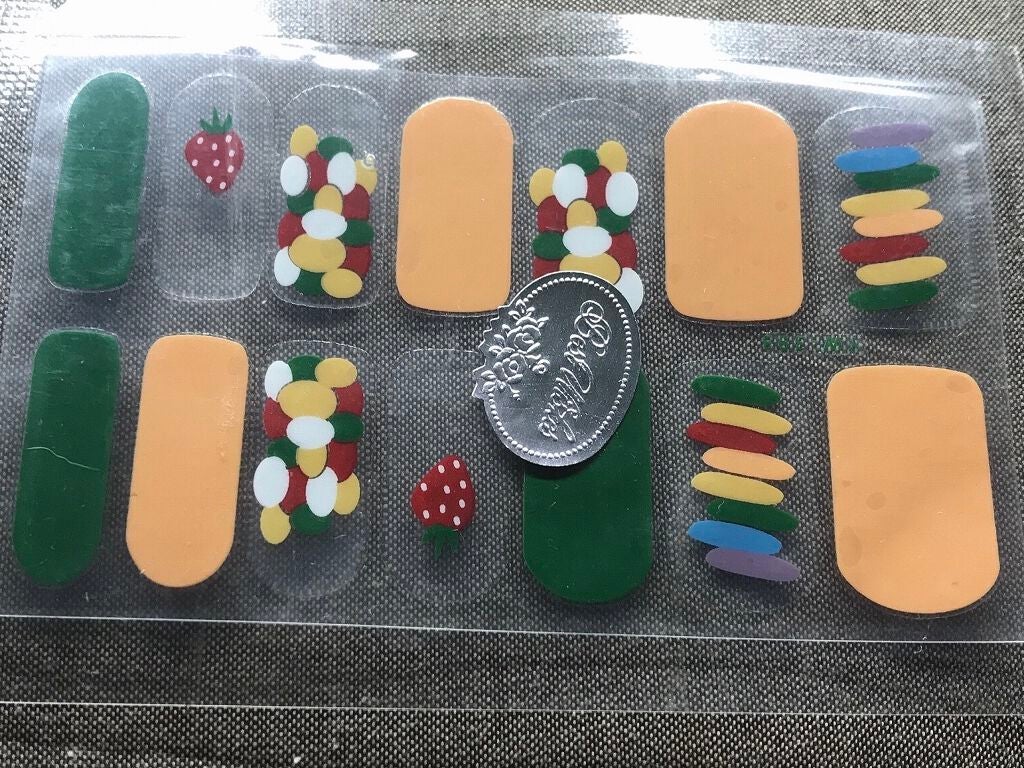 ネイルシール/Qoo10/ネイルシールを使ったクチコミ(1枚目)