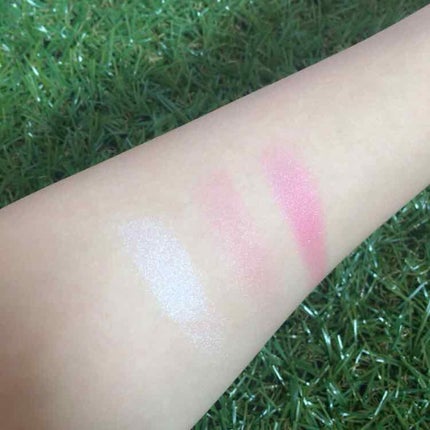 ブラッシング ハート/MAKEUP REVOLUTION/パウダーチークを使ったクチコミ(2枚目)