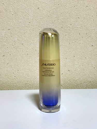 SHISEIDO バイタルパーフェクション Lディファイン ラディアンス セラム

ハリと美白美容液が一緒になったマッサージしながら肌に馴染ませる美容液です🍭
伸びもよく、引き締まったハリ感も与えてくれ