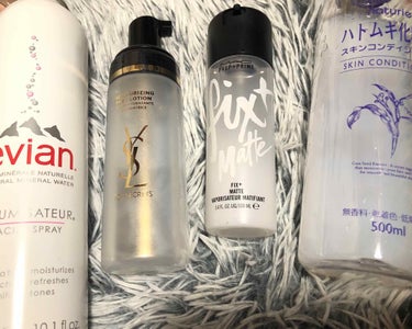 化粧水編〜🐯

私のおすすめの化粧水💜

⭐evian
導入化粧水300g
100%ナチュラルミネラルウォーター
潤いたっぷり🙋‍♀️

アルコールフリー、防腐剤フリー、着色料フリー

化粧水前の導入液