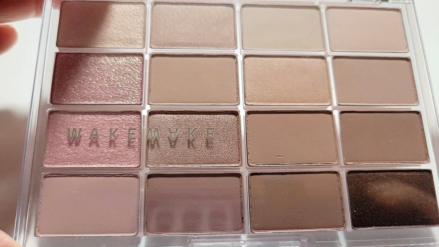 ソフトブラーリングアイパレット/wakemake/アイシャドウパレットを使ったクチコミ(2枚目)