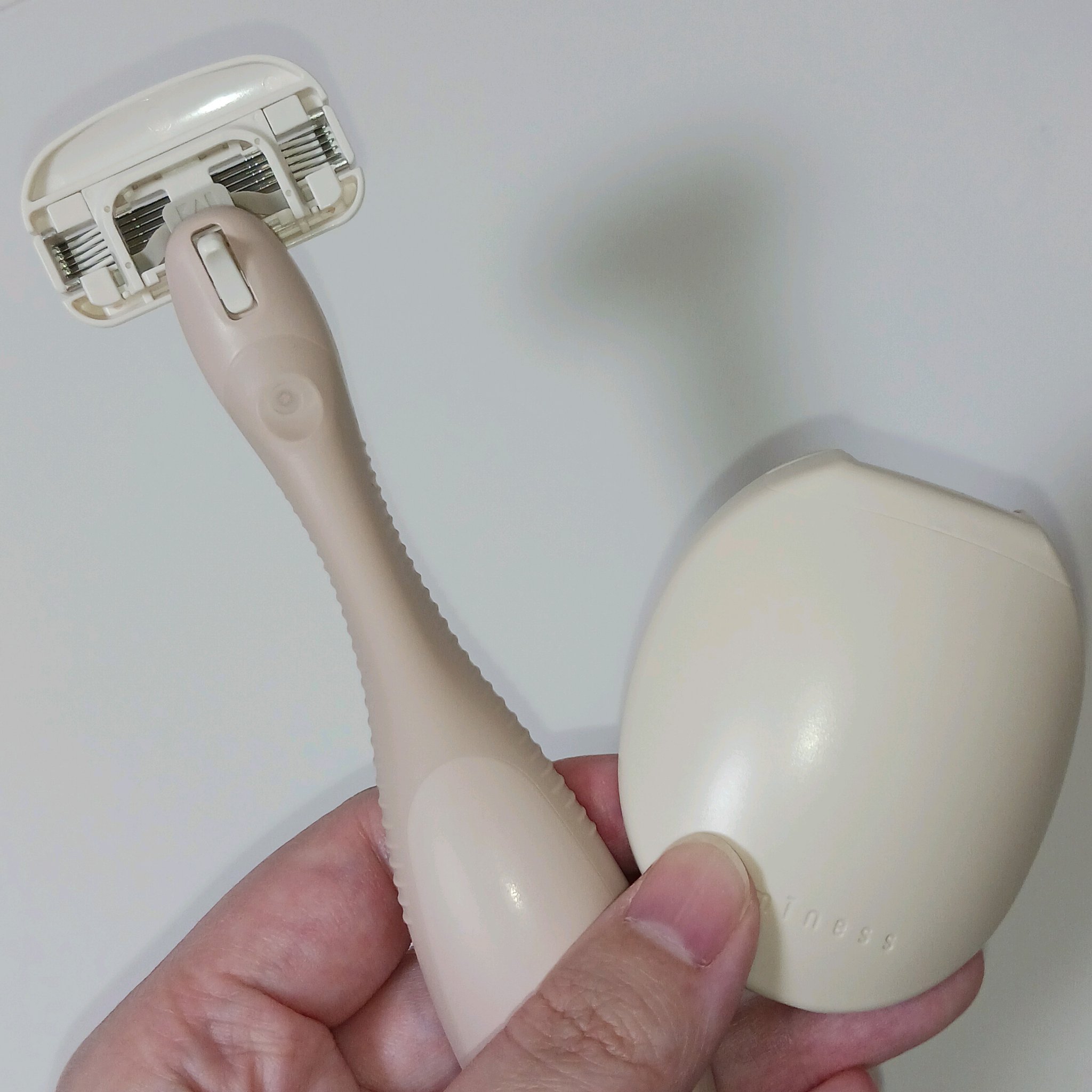 miness わき用カミソリ/貝印/シェーバーを使ったクチコミ（2枚目）