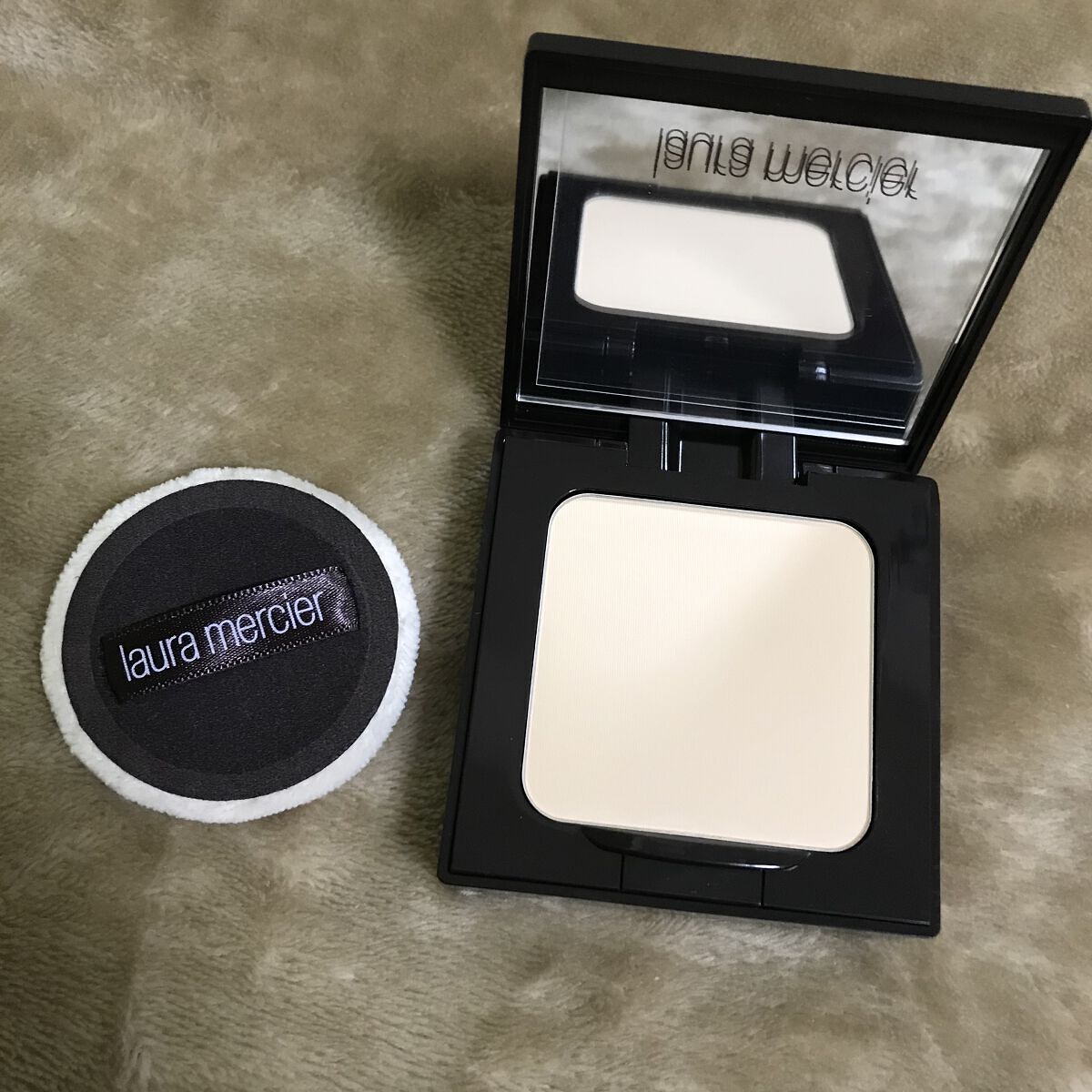 トランスルーセント プレスト セッティング パウダー/ローラ メルシエ/プレストパウダーを使ったクチコミ（2枚目）