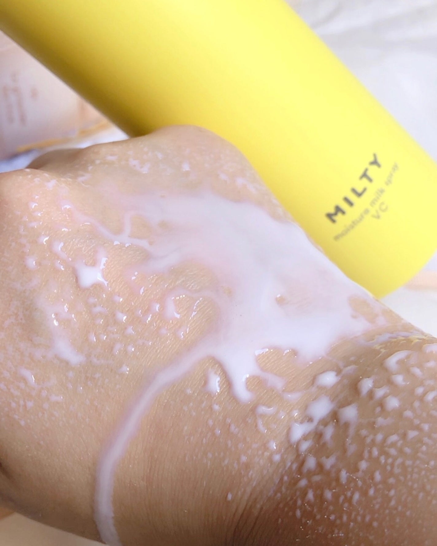 ミルティー モイスチャーミルクスプレー VC/ナリスアップ/オールインワン化粧品を使ったクチコミ(3枚目)