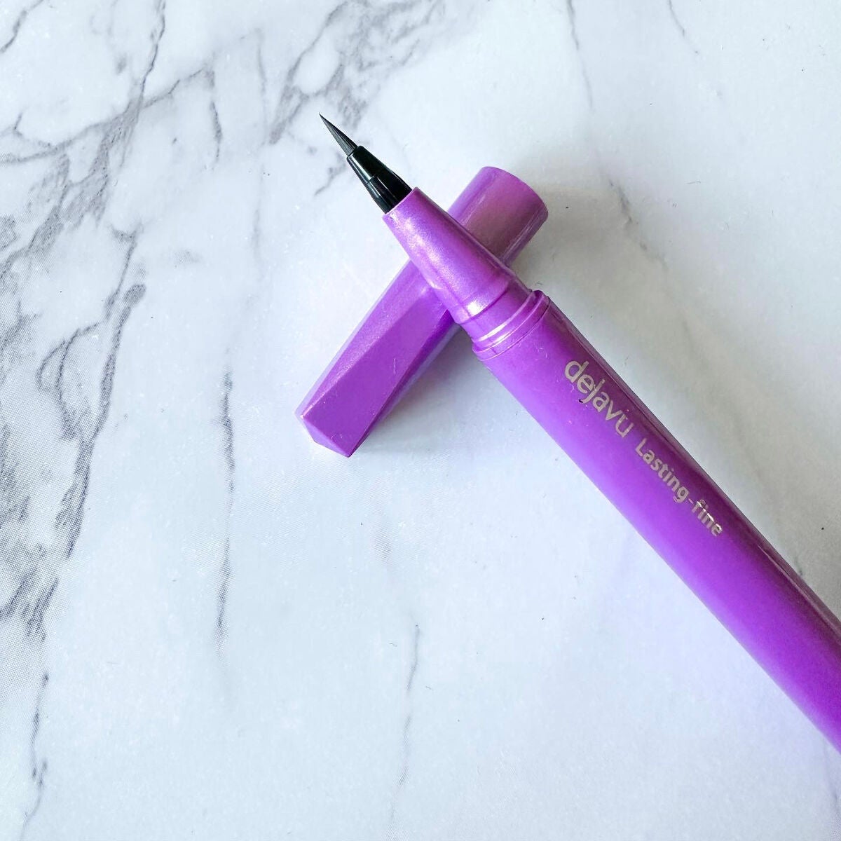 「密着アイライナー」ショート筆リキッド/デジャヴュ/リキッドアイライナーを使ったクチコミ(2枚目)