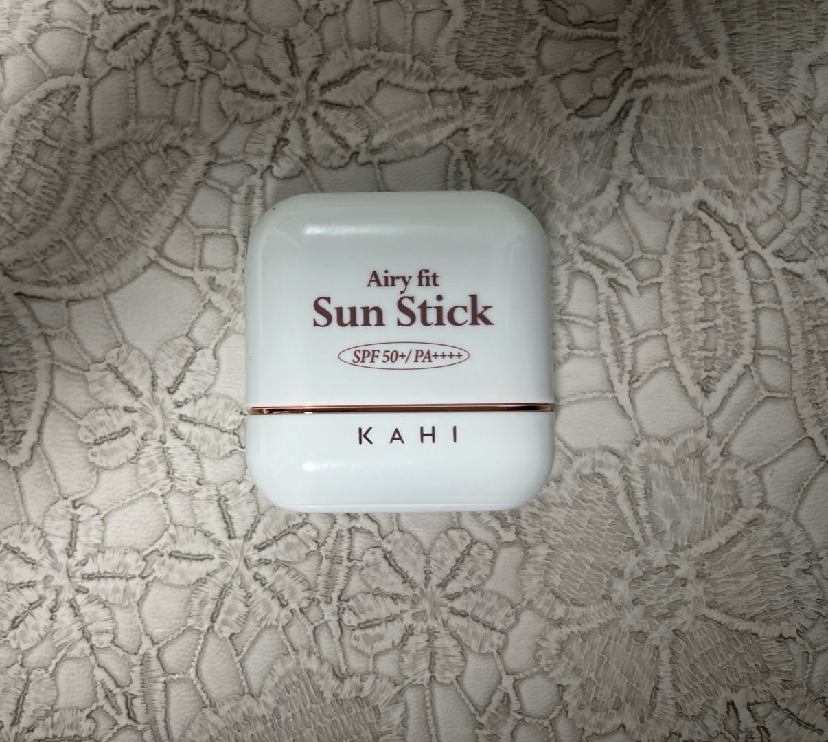 エアリーフィットサンスティック/KAHI/日焼け止めスティックを使ったクチコミ（1枚目）