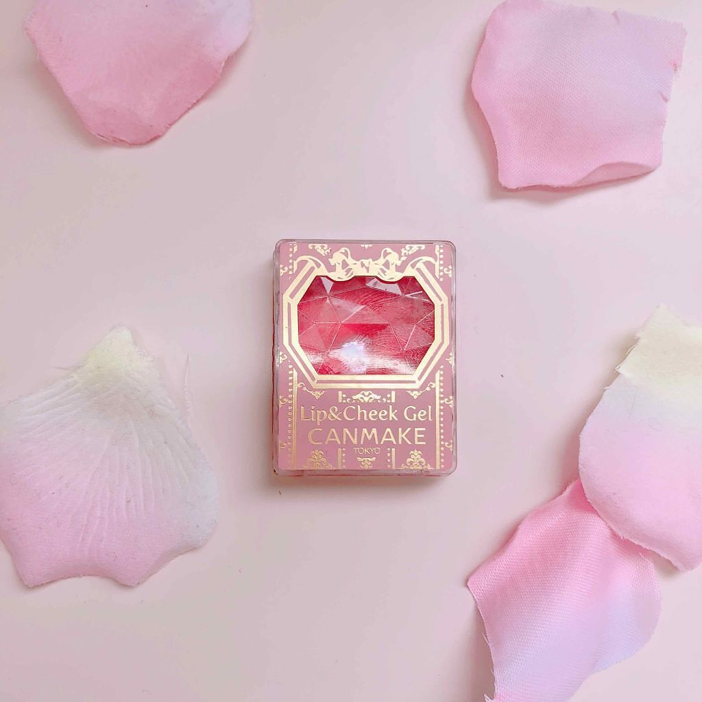 リップチークの使い方は?無印やキャンメイクのプチプラやシャネルなどデパコスおすすめ16選のサムネイル