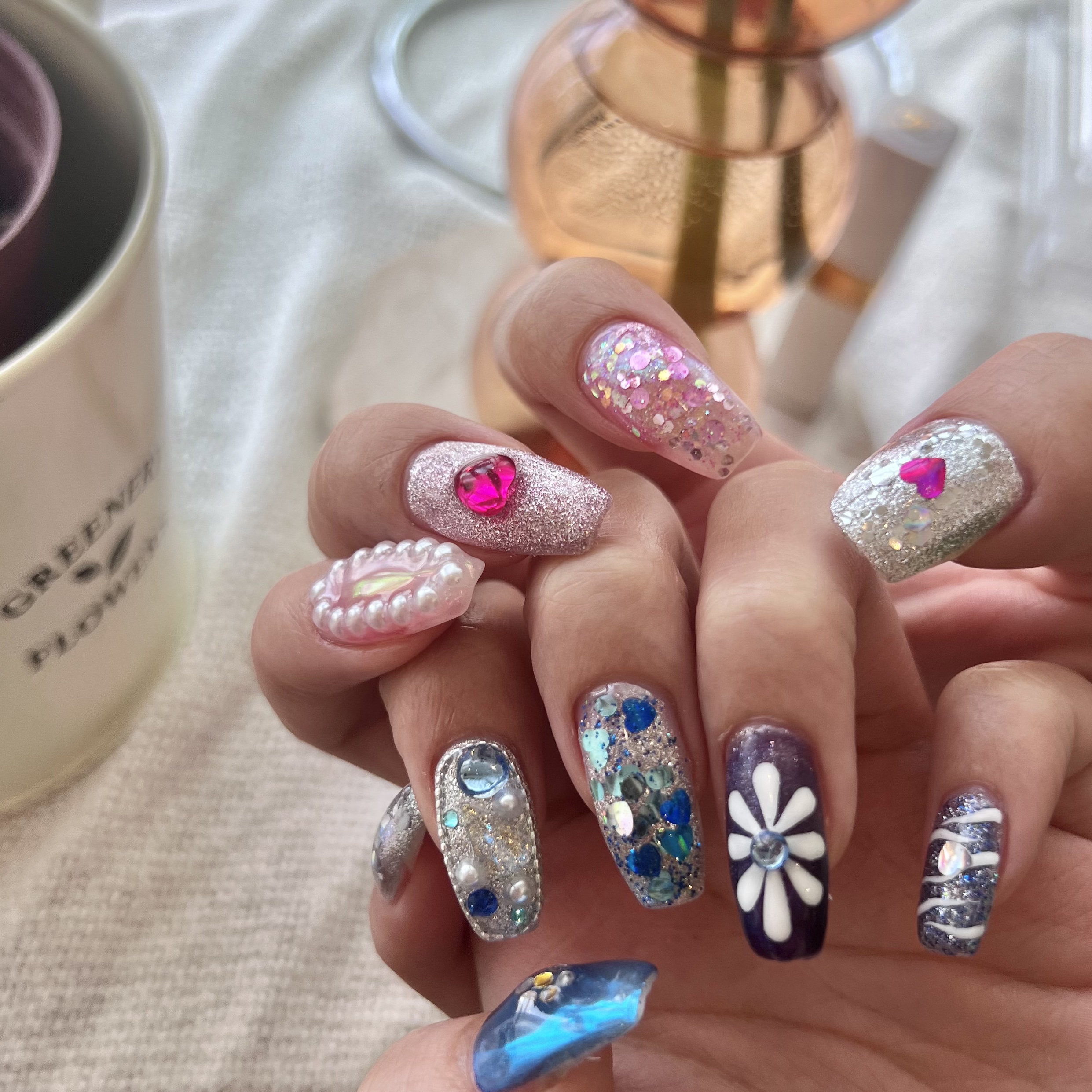 #お洒落ネイル,#トレンドネイル,#海外ネイル,#トレンドネイル,#秋ネイル,#マグネットネイル,#ハロウィンネイルのネイルデザイン