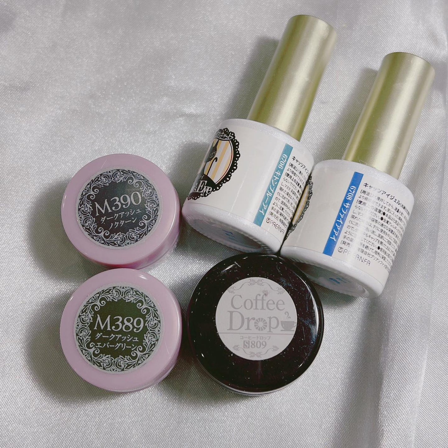 なかやまちえこ on LIPS 「色違いマグネットネイル🪄⠀⠀@risa_risa_risada..」(4枚目)