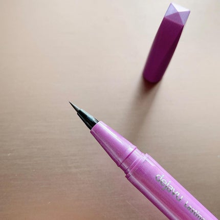 「密着アイライナー」ショート筆リキッド/デジャヴュ/リキッドアイライナーを使ったクチコミ(3枚目)