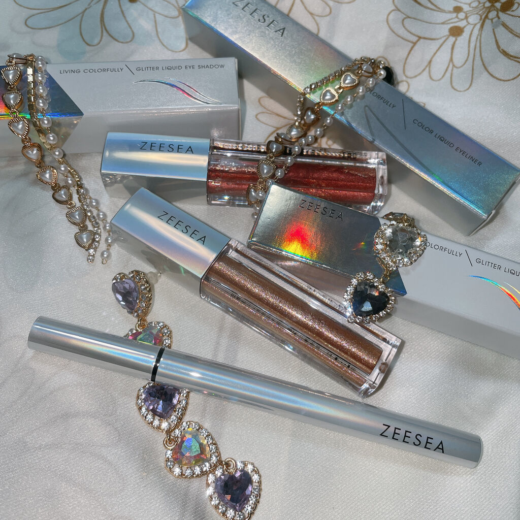 ダイヤモンドシリーズ 星空リキッドアイシャドウ/ZEESEA/リキッドアイシャドウを使ったクチコミ（2枚目）