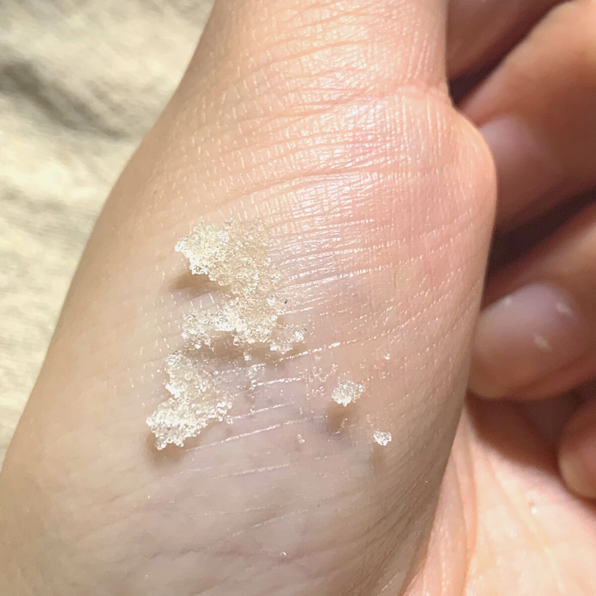 ミツバチ リップスクラブ/ラッシュ/リップスクラブを使ったクチコミ（2枚目）